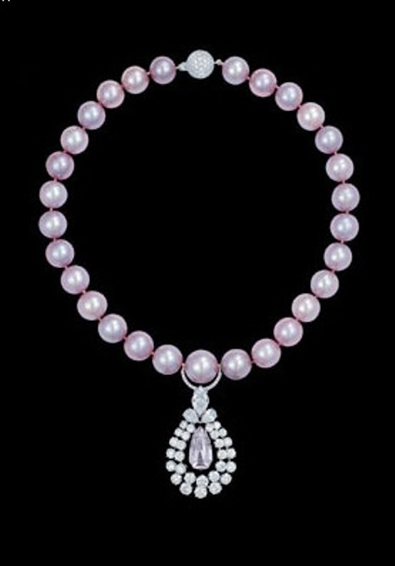 The Graff Pearl and Diamond Necklace 