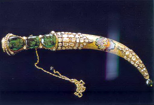 topkapi-emerald-dagger-museum-palace-nadir-shah.jpg