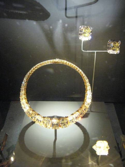 Hooker Starburst-Cut Yellow Diamond Suite on display at the Janet Annenberg Hooker Hall of Geology, Gems & Minerals
